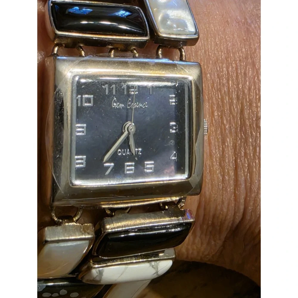 Gem Essence Mother of Pearl Black Stones Quartz Bracelet Band Watch New Battery